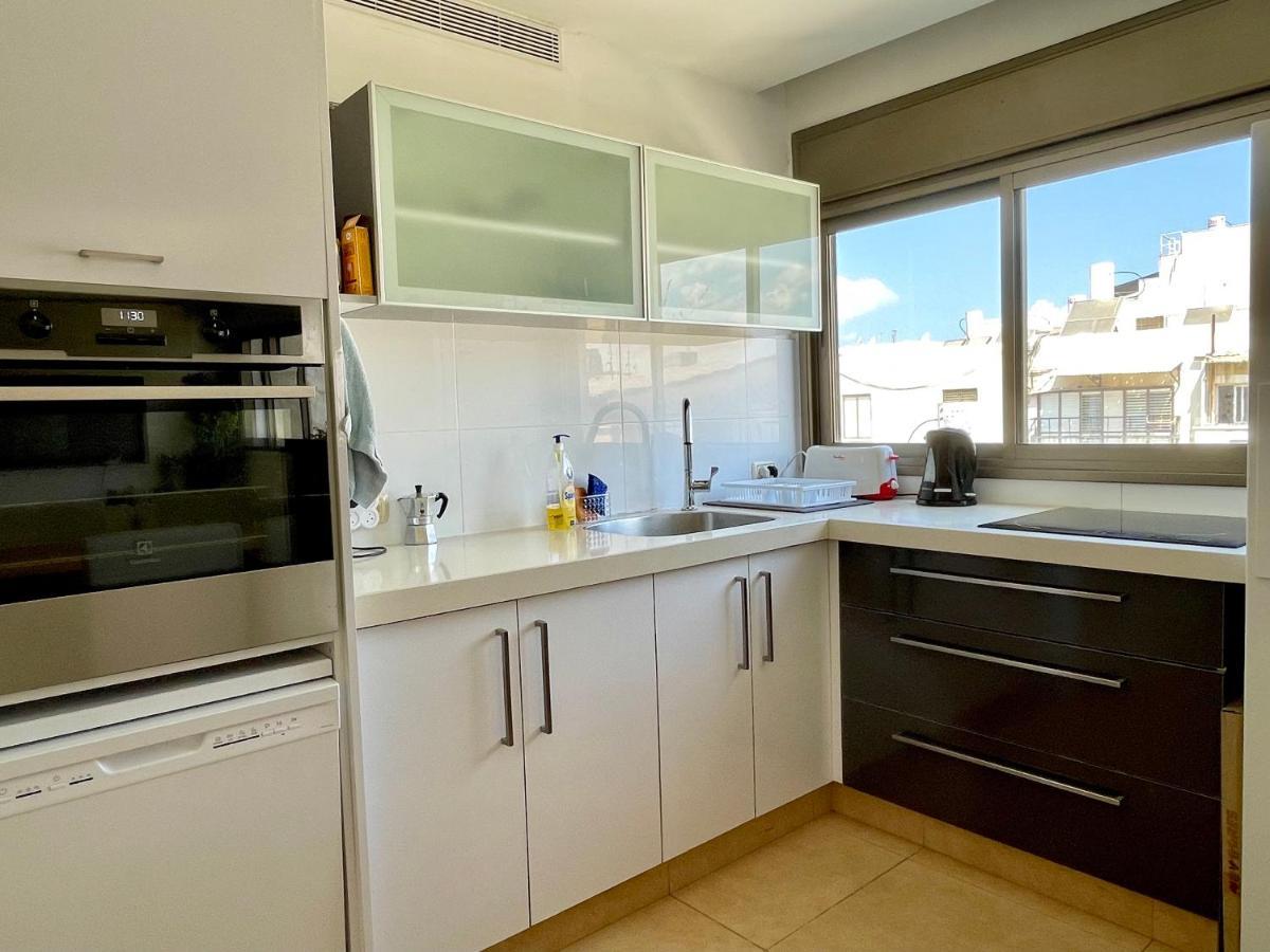 Apartment Beautiful 2-bedroom In The Heart Of *